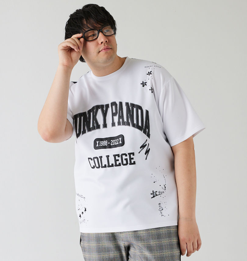 大きいサイズ メンズ FUNKY PANDA by in the attic (ファンキーパンダインジアティック) イタズラカレッジロゴ半袖Tシャツ 