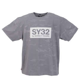 大きいサイズ メンズ SY32 by SWEET YEARS (エスワイサーティトゥバイスィートイヤーズ) カモフラエンボスロゴ半袖Tシャツ