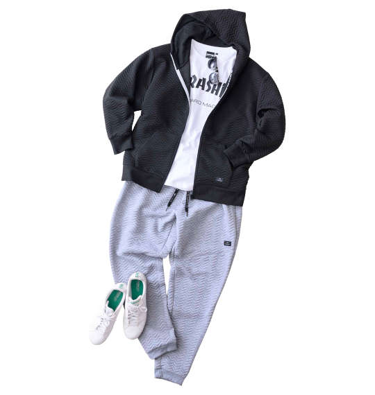 モノトーンにグレーをプラス♪楽ちんおしゃれなベーシックカジュアル