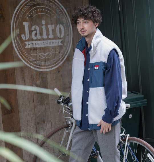 あったかくて動きやすい！普段着にぴったりなアウトドア風カジュアルコーデ