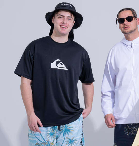 Quiksilver COMP LOGO半袖ラッシュガードTシャツを使った3Lサイズのコーディネート