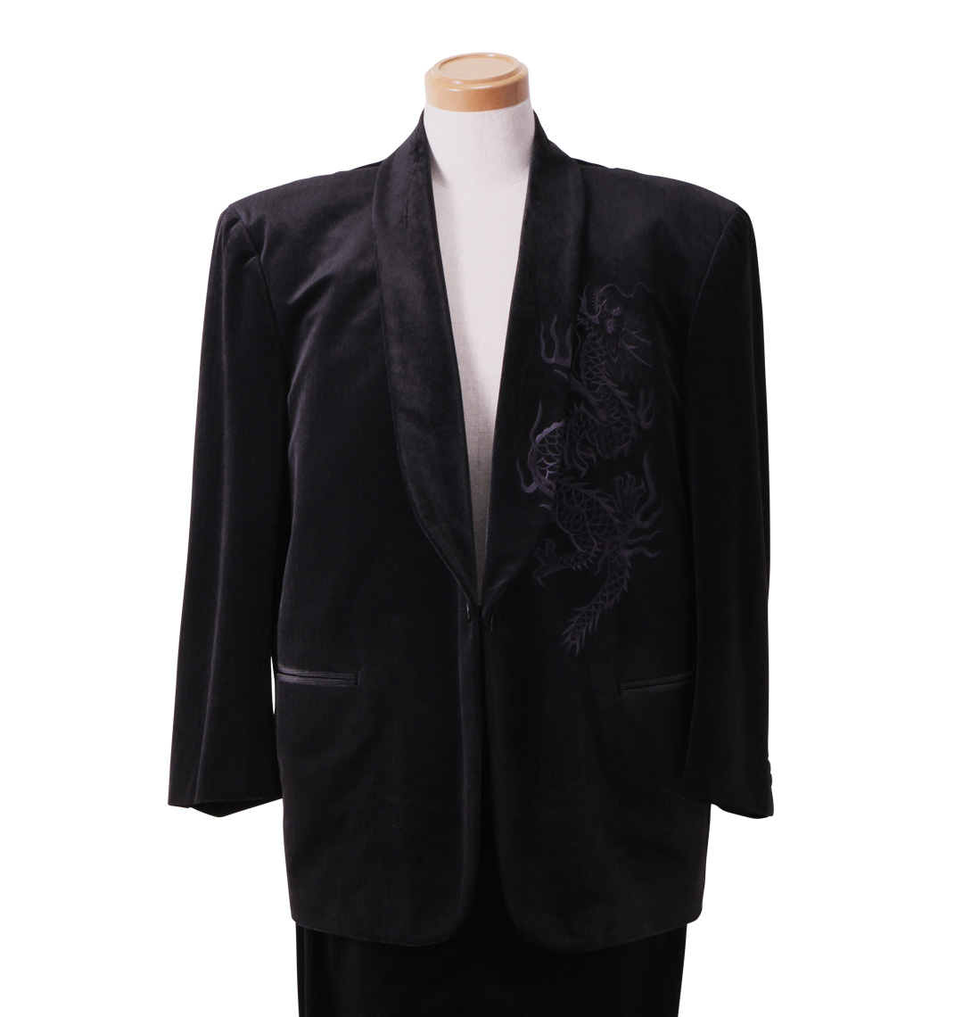 大きいサイズ薔薇刺繍のスーツ Haru Sou Wari - スーツ 