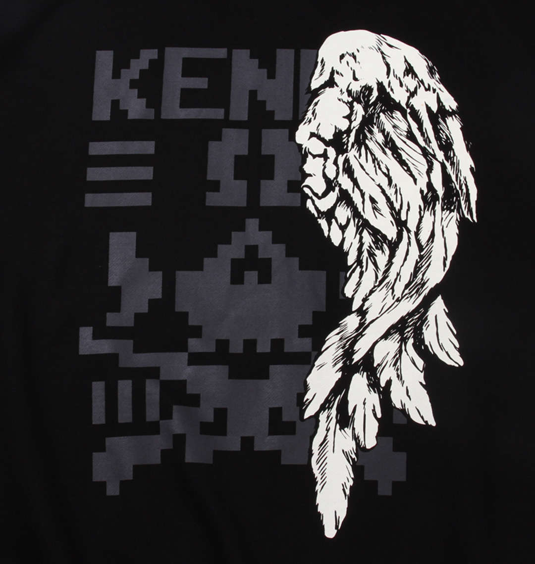大きいサイズ メンズ 新日本プロレス (シンニホンプロレス) ケニー・オメガ「ONE WINGED ANGEL」パーカー プリント