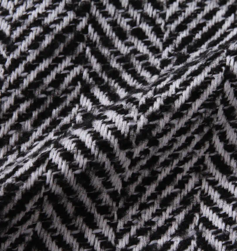 大きいサイズ ヘリンボーンツイードチェスターコート | in the attic  