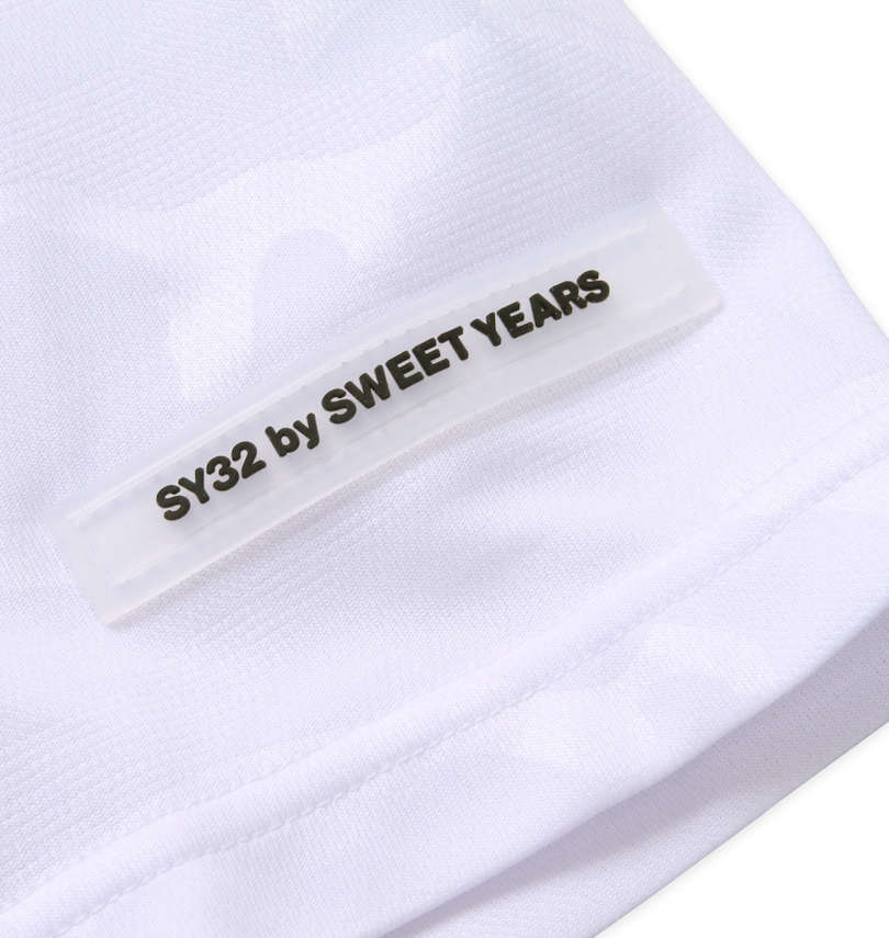 大きいサイズ メンズ SY32 by SWEET YEARS (エスワイサーティトゥバイスィートイヤーズ) エンボスカモスポーツ半袖Tシャツ 袖のラバーワッペン