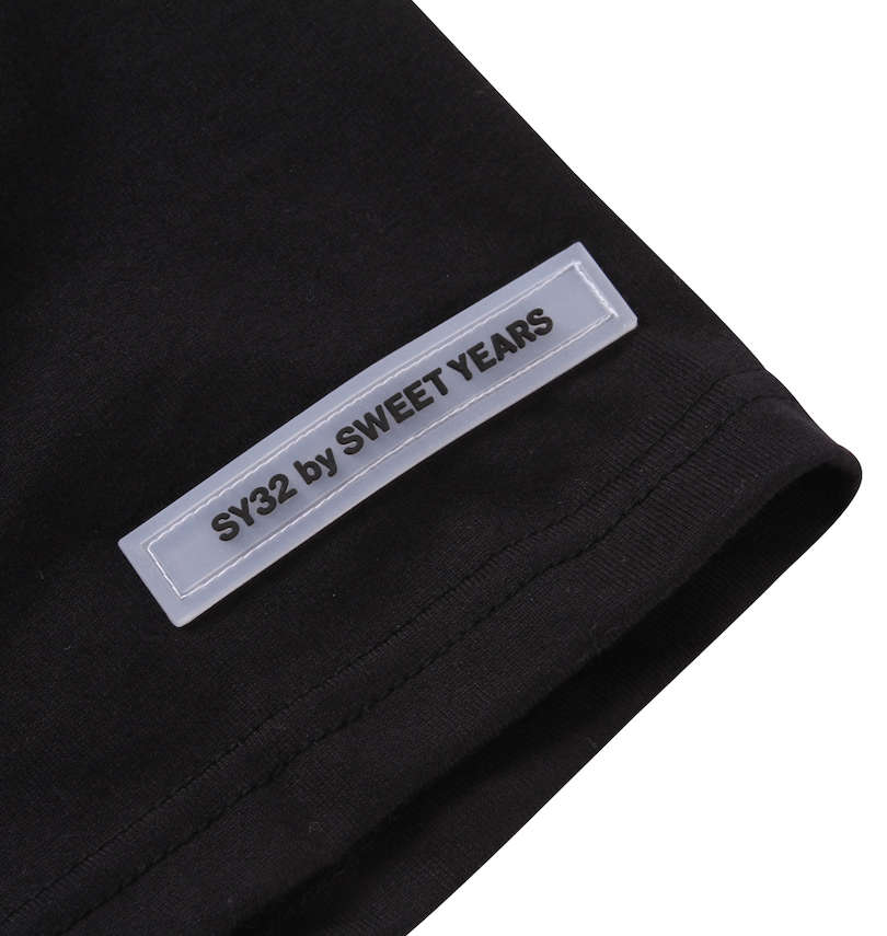 大きいサイズ メンズ SY32 by SWEET YEARS (エスワイサーティトゥバイスィートイヤーズ) カレッジロゴ半袖Tシャツ 袖のラバーワッペン