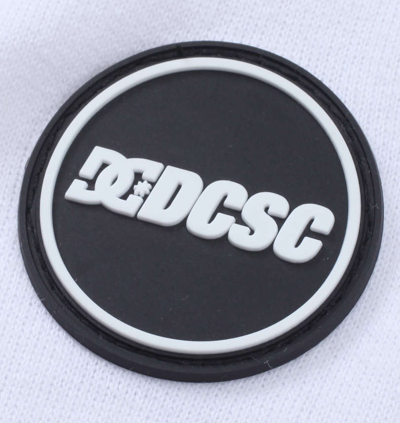 大きいサイズ メンズ DCSHOES (ディーシーシューズ) 22ST VERTICALプルパーカー
袖のラバーワッペン