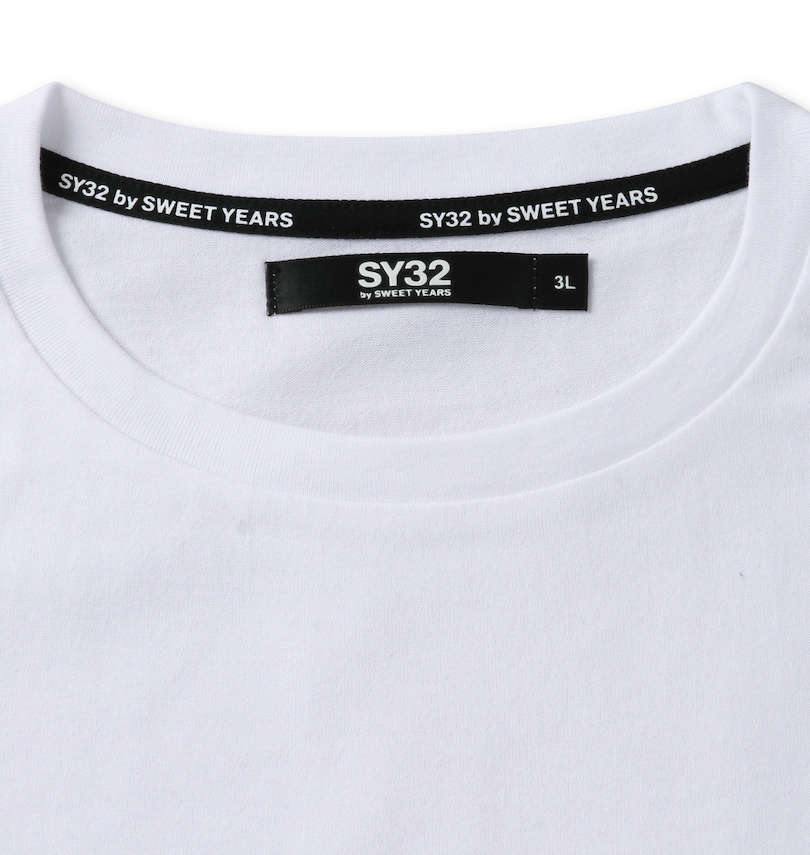 大きいサイズ メンズ SY32 by SWEET YEARS (エスワイサーティトゥバイスィートイヤーズ) ペイズリーボックスロゴ半袖Tシャツ 襟の消臭テープ