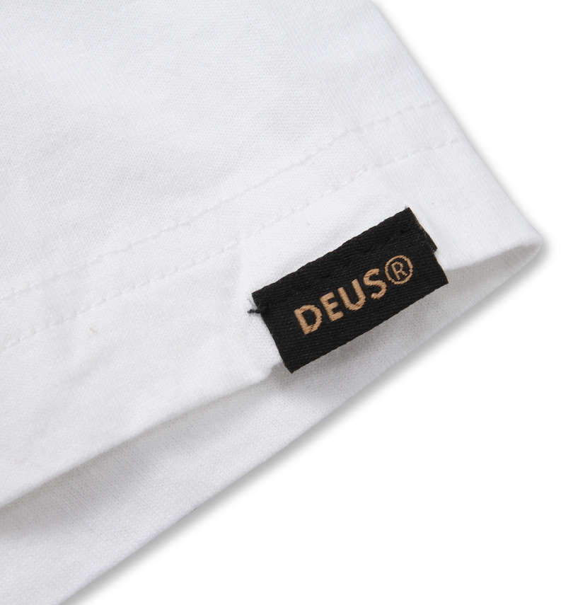 大きいサイズ メンズ DEUS EX MACHINA (デウス エクス マキナ) 半袖Tシャツ 袖ピスネーム