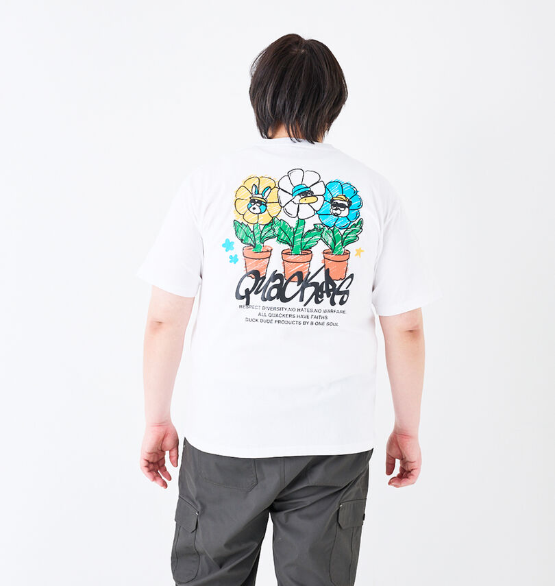 大きいサイズ メンズ b-one-soul (ビーワンソウル) DUCK DUDEフラワークレヨン半袖Tシャツ
                        身長：182cm/バスト：123cm/着用サイズ：3L