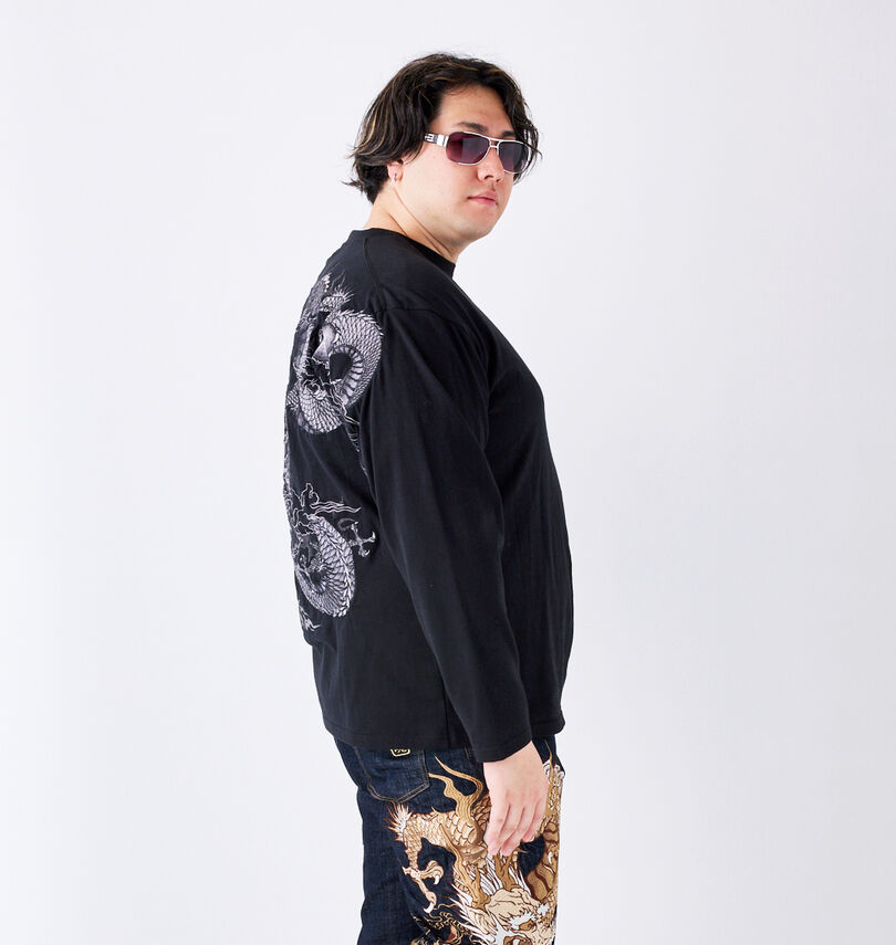 大きいサイズ メンズ 絡繰魂 (カラクリタマシイ) 龍の戯れ長袖Tシャツ