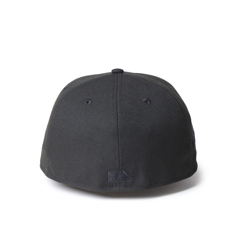 大きいサイズ メンズ NEW ERA (ニューエラ) 59FIFTY®シカゴ・ホワイトソックスBLACK ON BLACKキャップ
バックスタイル