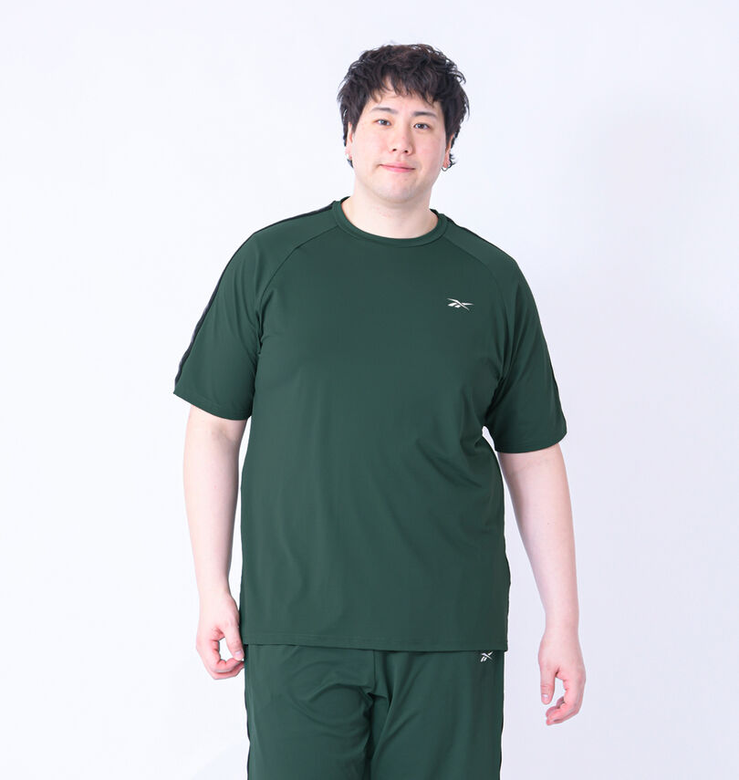 大きいサイズ メンズ Reebok (リーボック) 穴開きメッシュ半袖Tシャツ
身長:182cm/バスト:123cm/着用サイズ:3L