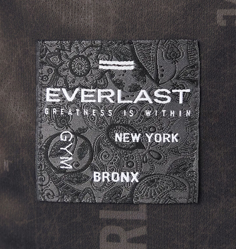 大きいサイズ メンズ EVERLAST (エバーラスト) 総柄プリント半袖Tシャツ
                        裾ワッペン
