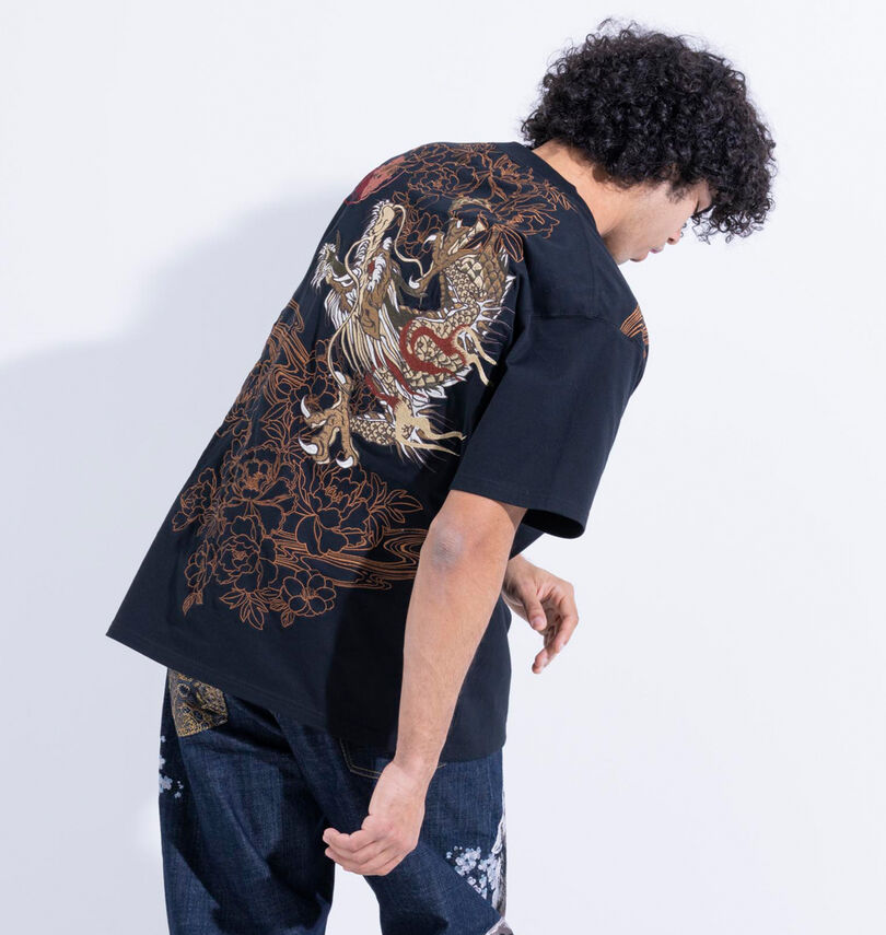 大きいサイズ メンズ 絡繰魂 (カラクリタマシイ) 龍神降臨半袖Tシャツ
                        