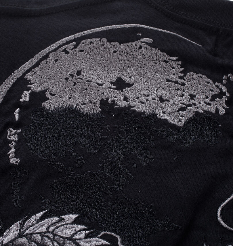 大きいサイズ メンズ 絡繰魂 (カラクリタマシイ) 龍の戯れ長袖Tシャツ