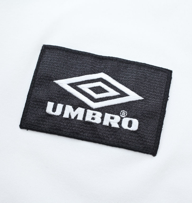 大きいサイズ メンズ UMBRO (アンブロ) スリーブプリント半袖Tシャツ 胸のワッペン