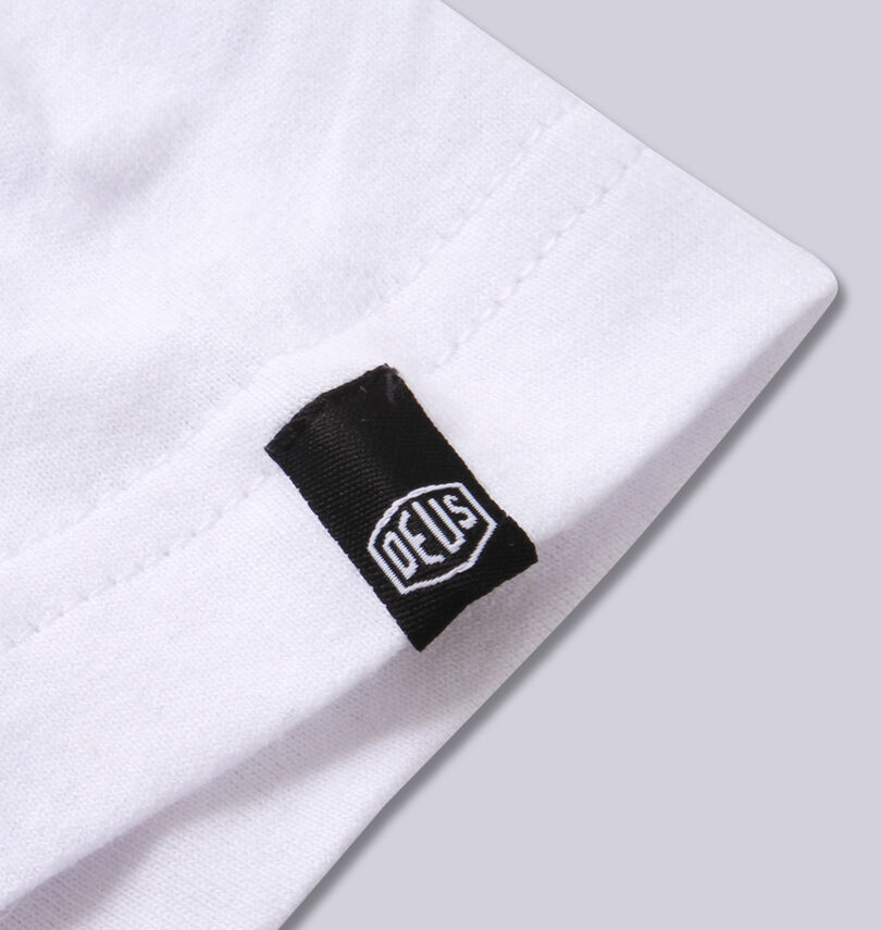 大きいサイズ メンズ DEUS EX MACHINA (デウス エクス マキナ) 半袖Tシャツ
                        袖口ピスネーム