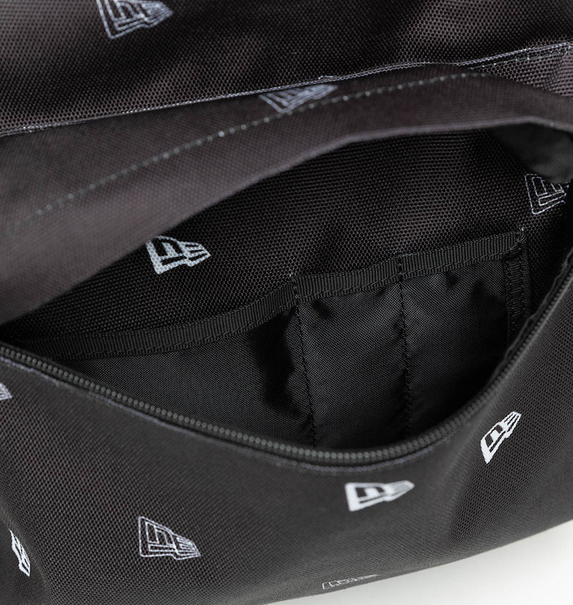 大きいサイズ メンズ NEW ERA (ニューエラ) LIGHT PACK FLAG MONOGRAMバックパック