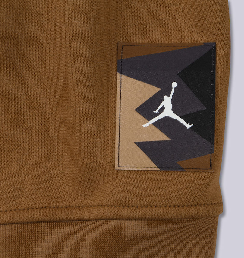 大きいサイズ メンズ JORDAN (エアジョーダン) プルパーカー
バック右裾のワッペン