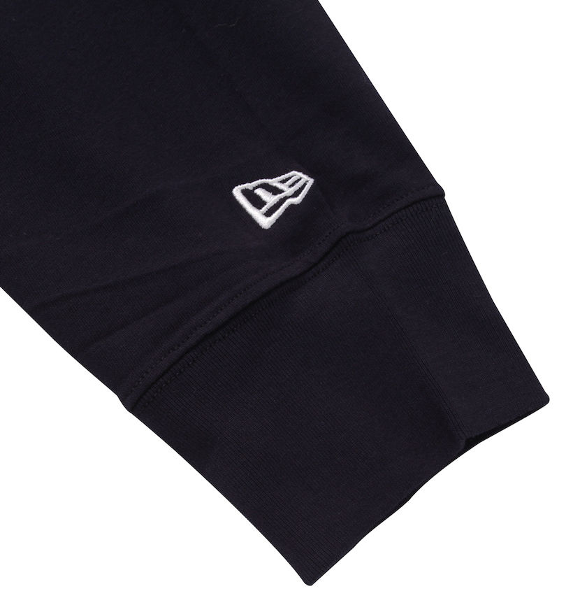 大きいサイズ メンズ NEW ERA (ニューエラ) アーカイブロゴ長袖Tシャツ
袖刺繍