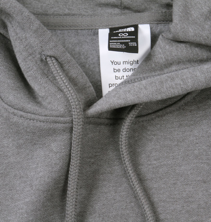 大きいサイズ メンズ THE NORTH FACE (ザ・ノース・フェイス) プルパーカー
フード調節ひも有