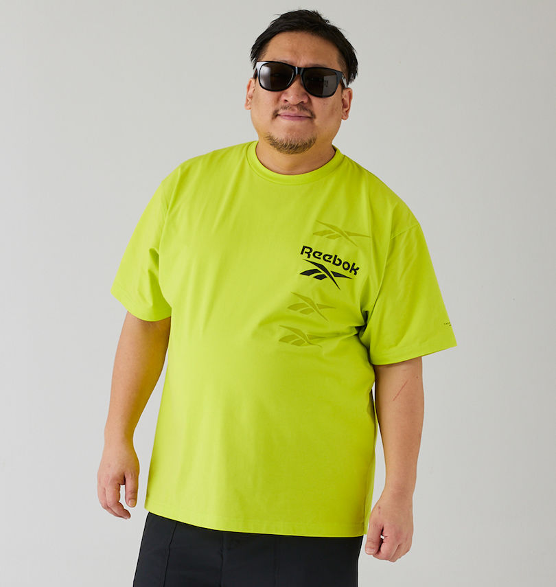 大きいサイズ メンズ Reebok (リーボック) 4ベクターグラフィック半袖Tシャツ
                        身長：172cm/バスト：110cm/着用サイズ：3L