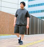 身長:182cm/バスト:123cm/着用サイズ:4L