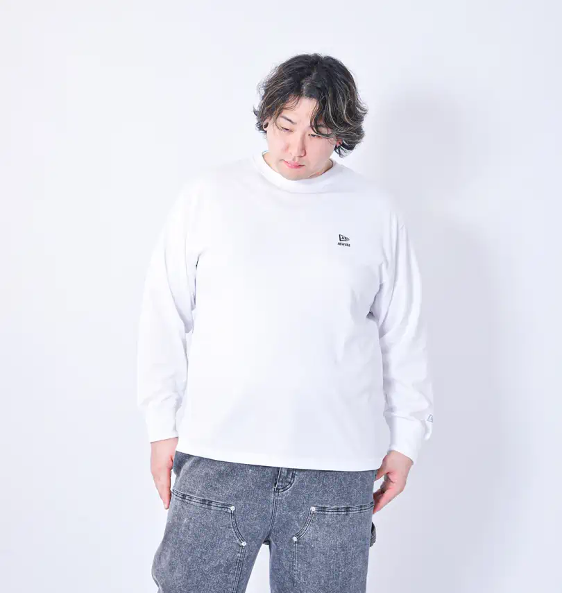 大きいサイズ アウトラインズームアップロゴ長袖Tシャツ | NEW ERA 