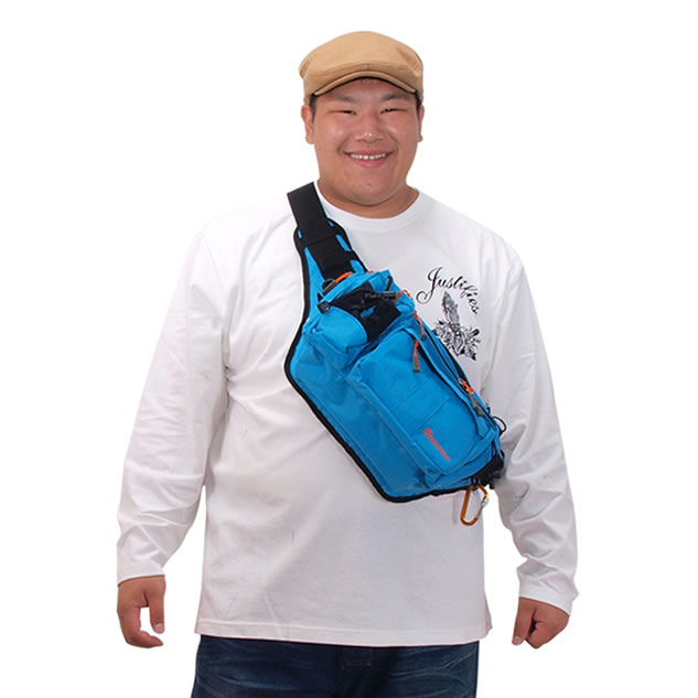 大容量ヒップバッグが使える ヒップバッグのつけ方 大きいサイズのメンズ服通販 ミッド インターナショナル 大容量ヒップバッグが使える ヒップバッグのつけ方 大きいサイズのメンズ服通販 ミッド インターナショナル